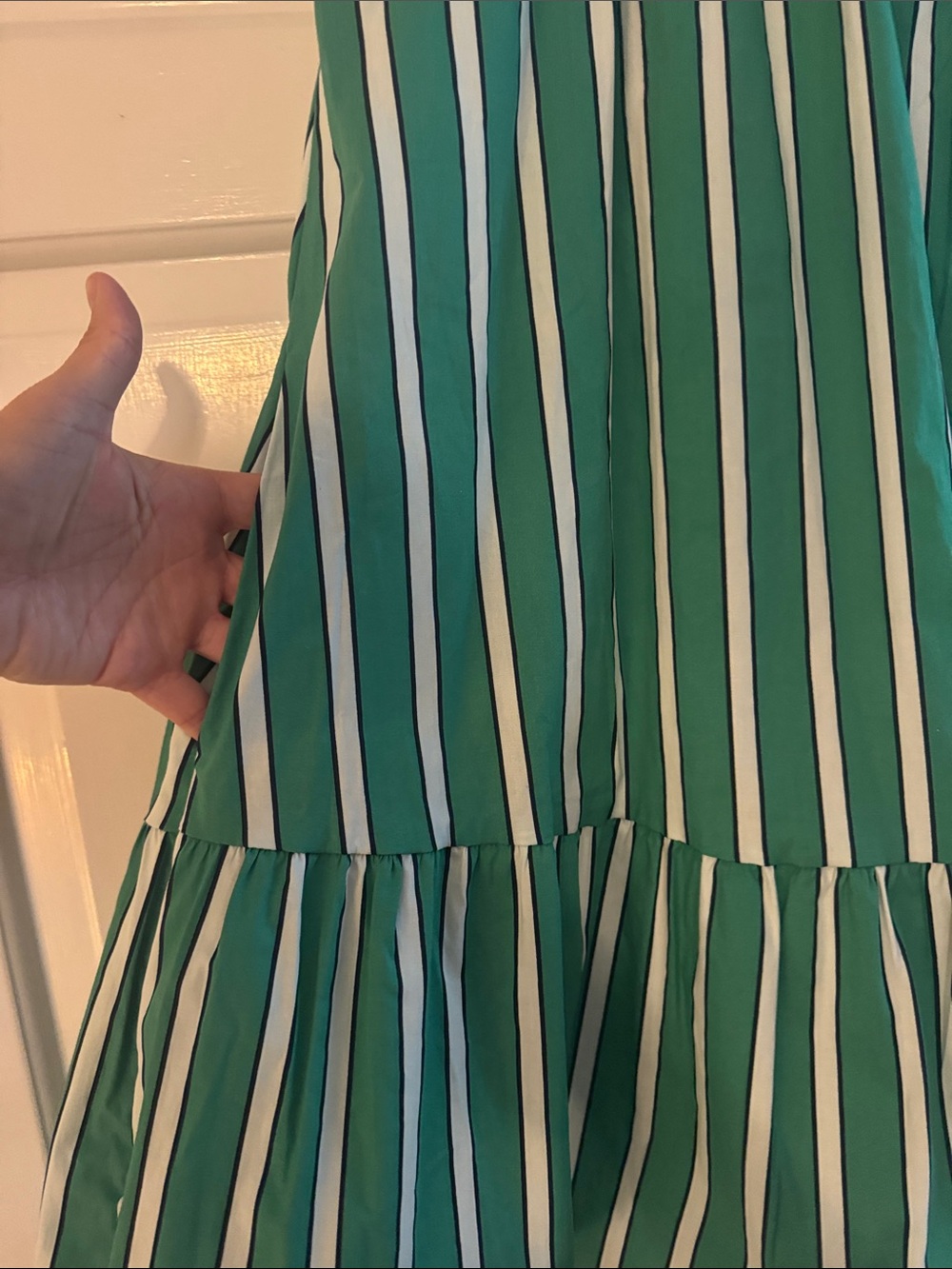 Tie neck halter dress - Picture 4 of 5